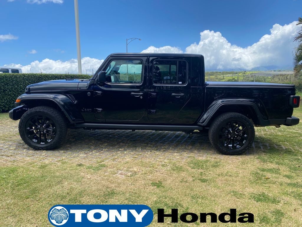 2025 Jeep Gladiator Nighthawk