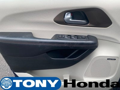 2017 Chrysler Pacifica Touring L Plus