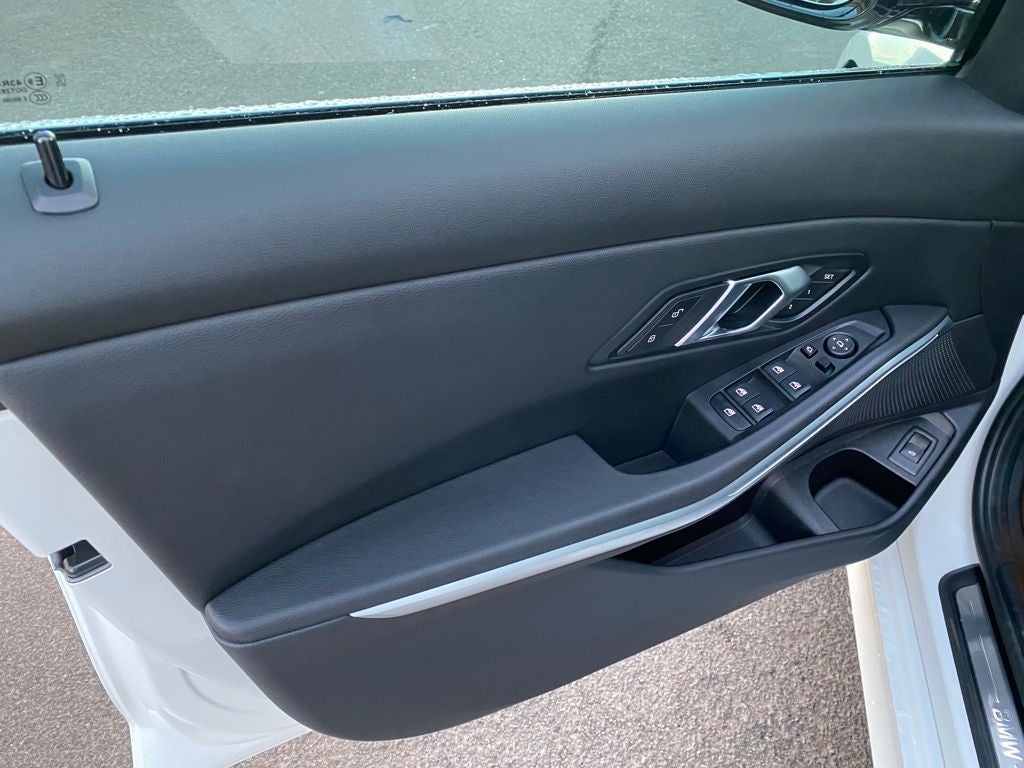 2024 BMW 3 Series 330i xDrive