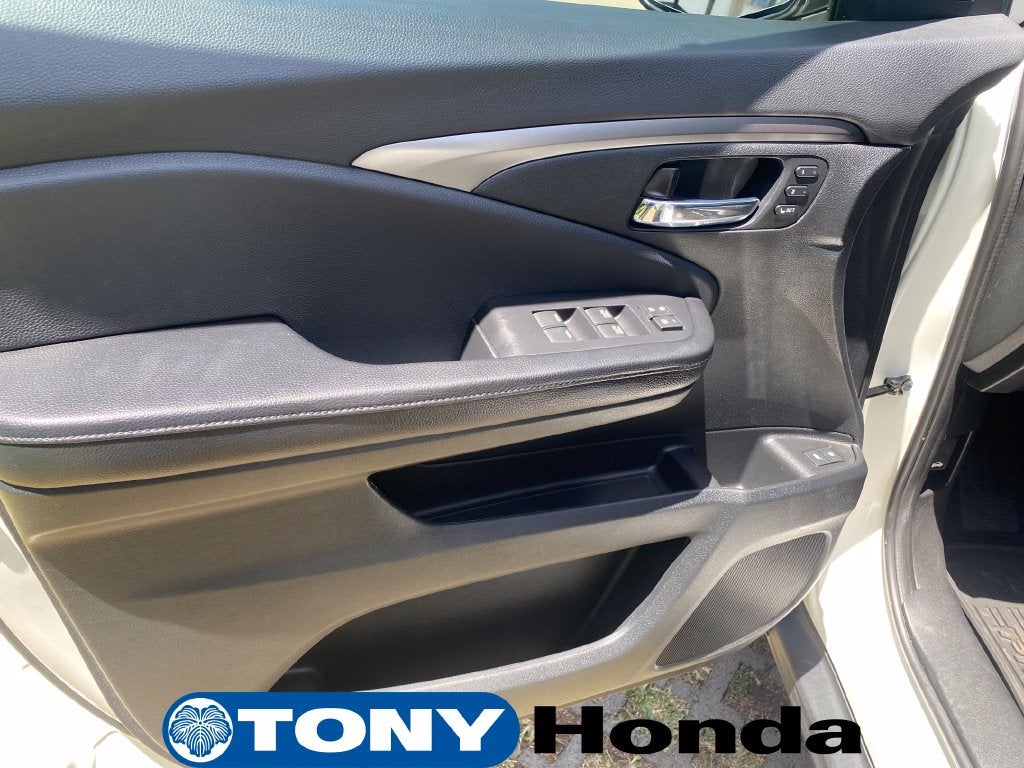 2019 Honda Pilot EX-L w/Navigation and Rear Entertainment System