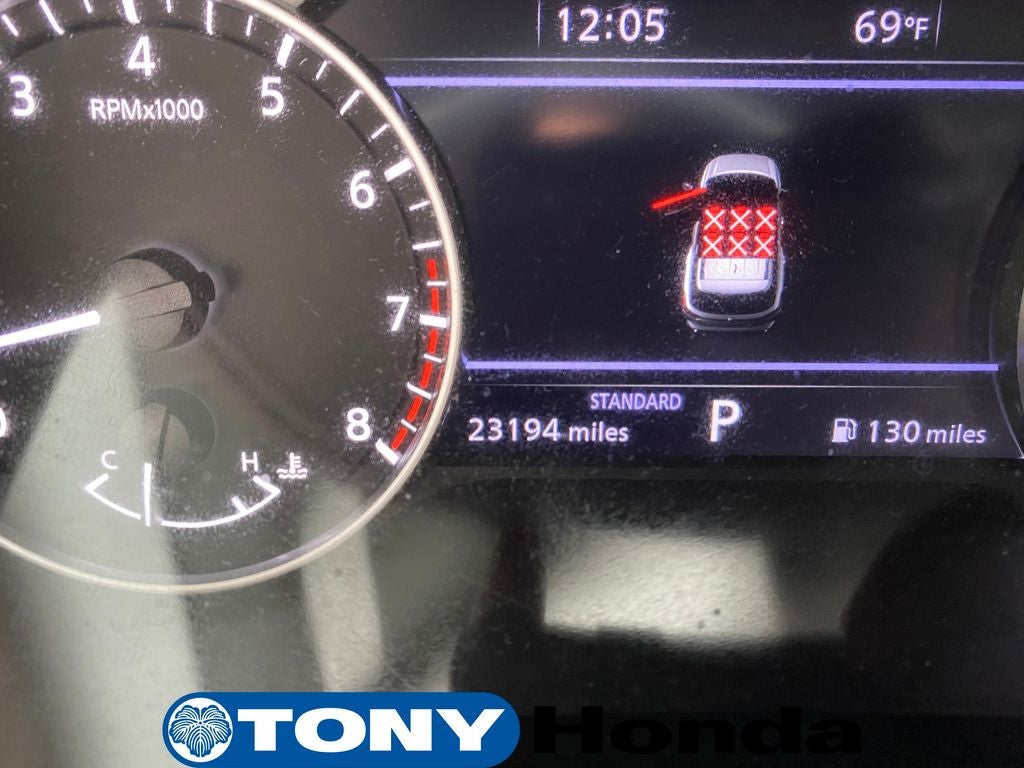 2023 Nissan Pathfinder SL