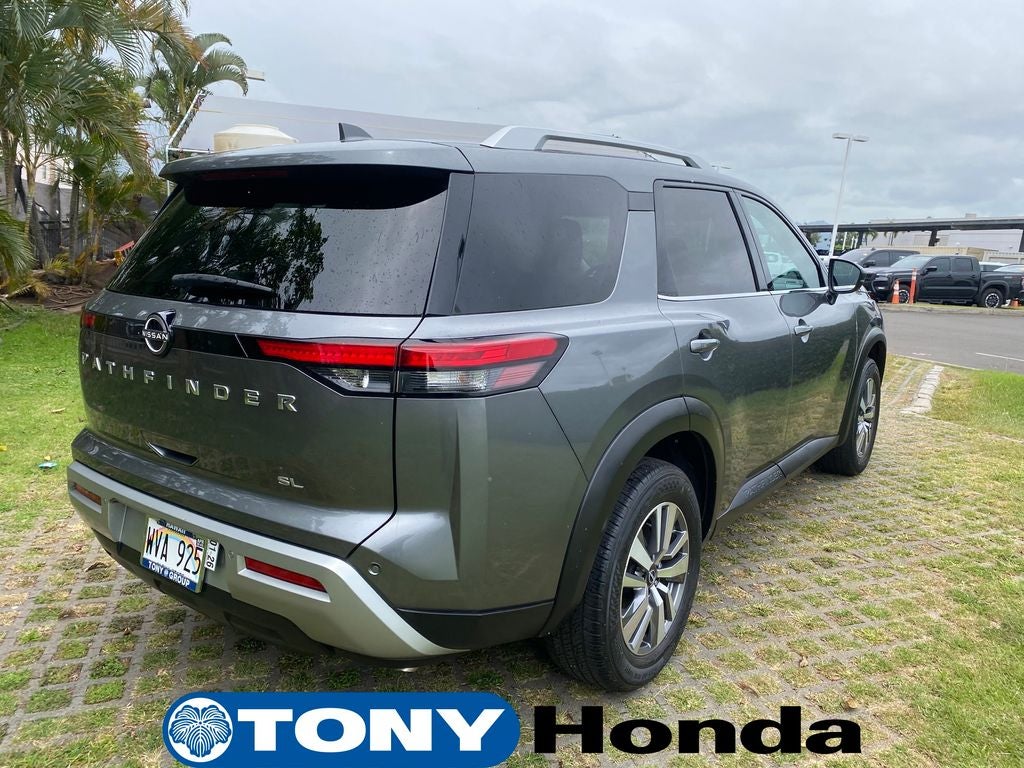 2023 Nissan Pathfinder SL