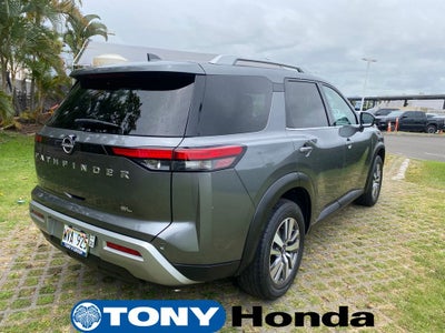 2023 Nissan Pathfinder SL