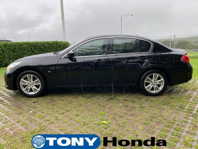 2015 INFINITI Q40 Base