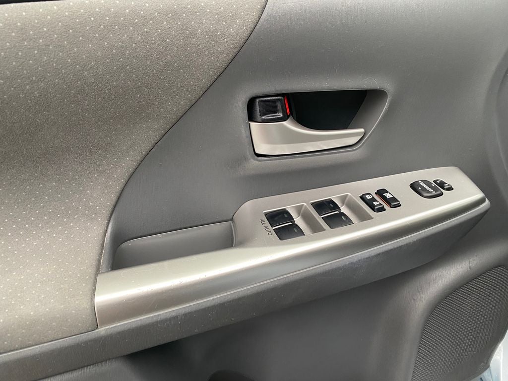 2014 Toyota Prius v Two