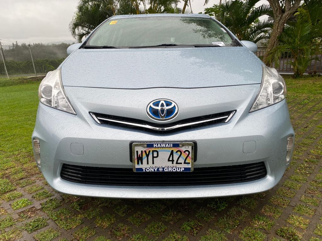2014 Toyota Prius v Two
