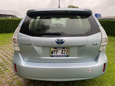 2014 Toyota Prius v Two