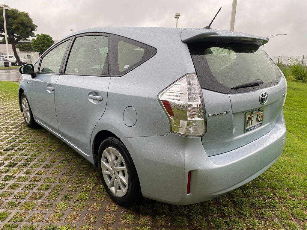 2014 Toyota Prius v Two
