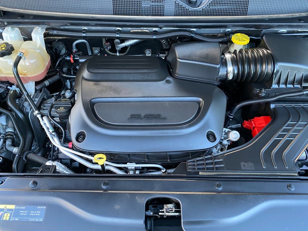 2021 Chrysler Voyager LXI