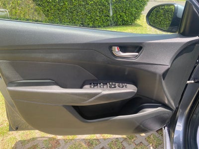 2019 Hyundai Accent SE
