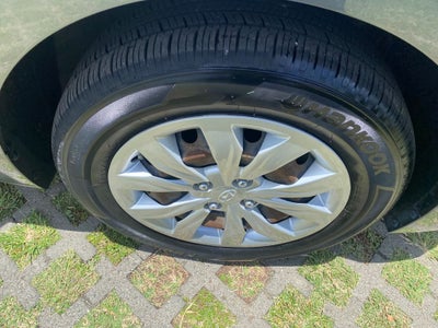 2019 Hyundai Accent SE