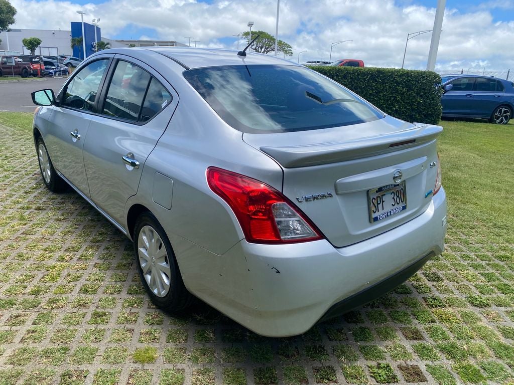 2015 Nissan Versa 1.6 SV