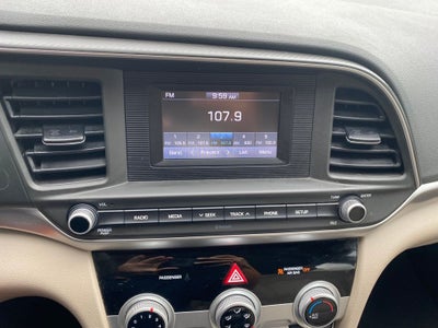 2019 Hyundai Elantra SE