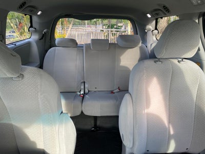 2013 Toyota Sienna LE Mobility Auto Access