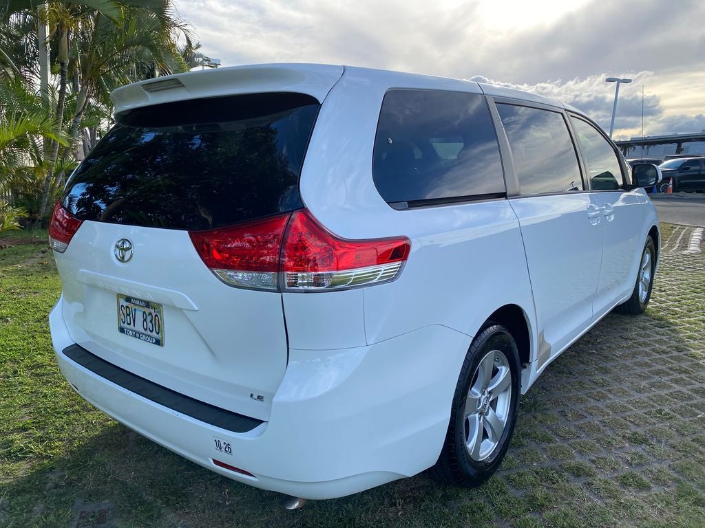 2013 Toyota Sienna LE Mobility Auto Access
