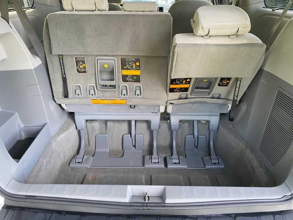 2013 Toyota Sienna LE Mobility Auto Access
