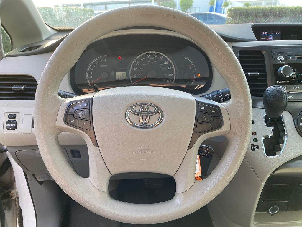 2013 Toyota Sienna LE Mobility Auto Access