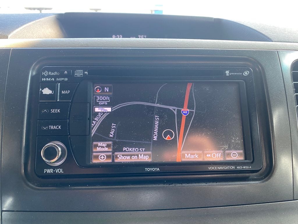 2014 Toyota Sienna SE 8 Passenger