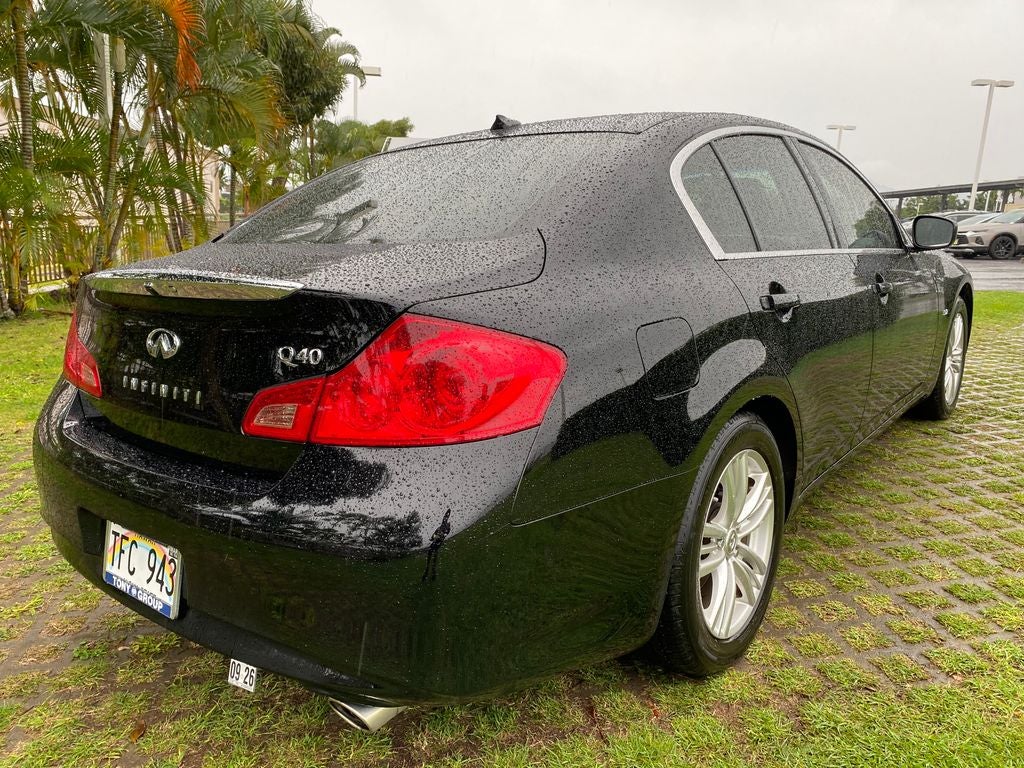 2015 INFINITI Q40 Base