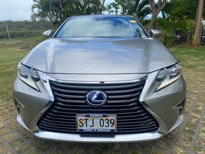 2016 Lexus ES 300h