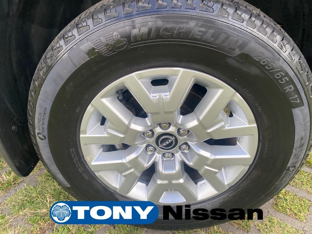 2023 Nissan Frontier SV