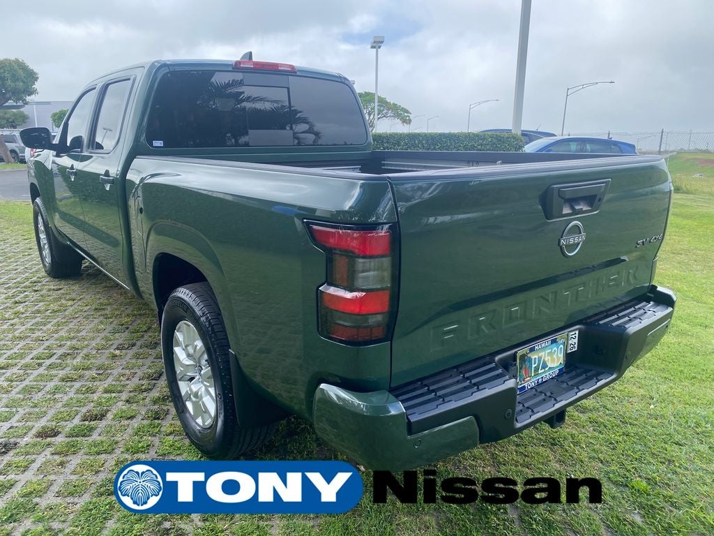 2023 Nissan Frontier SV