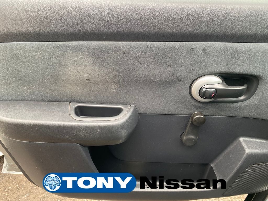 2010 Nissan Versa 1.8 S