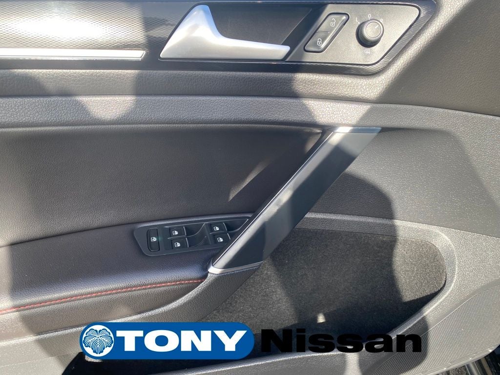 2016 Volkswagen Golf GTI SE w/Performance Package