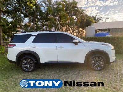 2022 Nissan Pathfinder SV