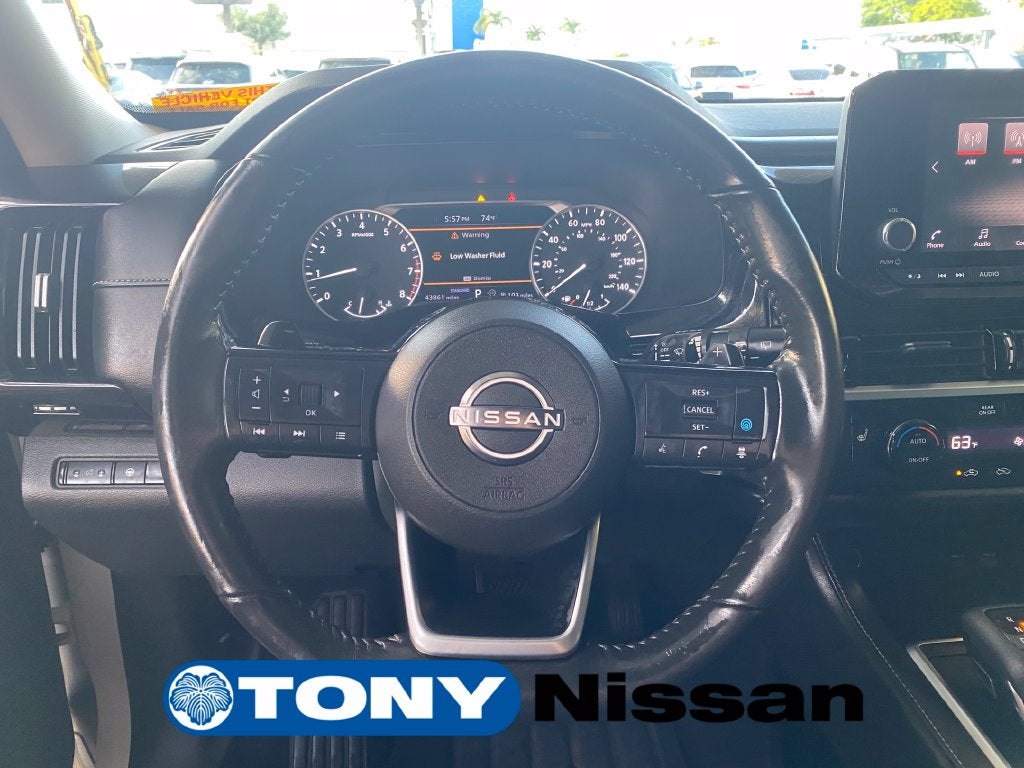 2022 Nissan Pathfinder SV