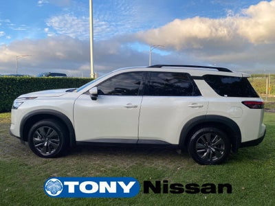 2022 Nissan Pathfinder SV