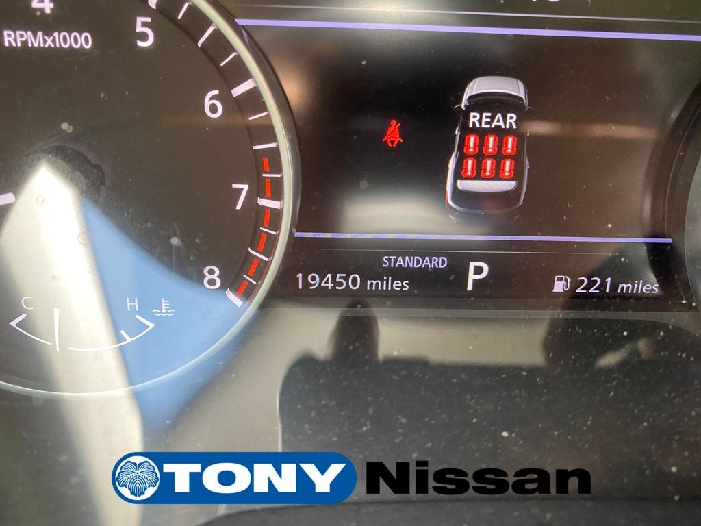 2024 Nissan Pathfinder SV