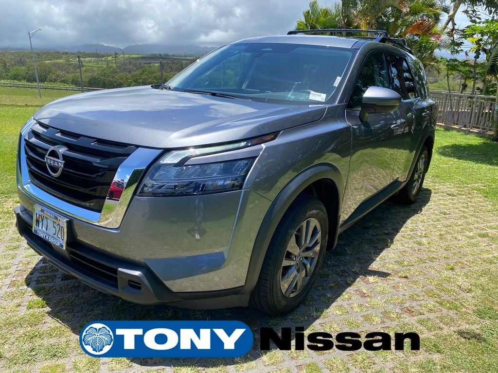 2024 Nissan Pathfinder SV