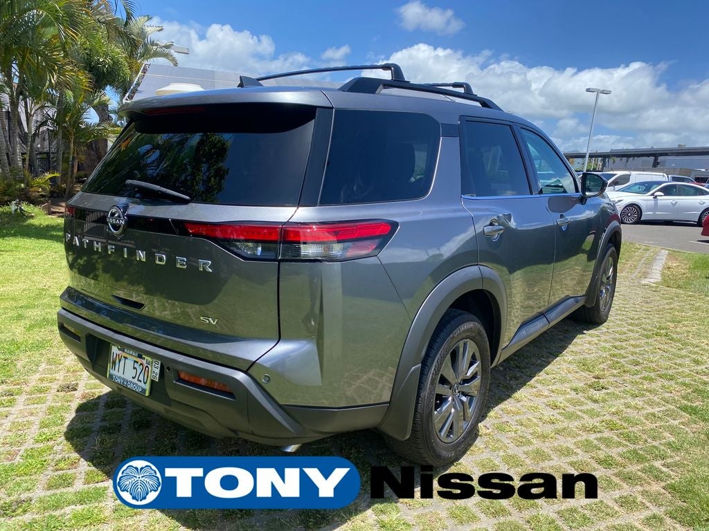 2024 Nissan Pathfinder SV