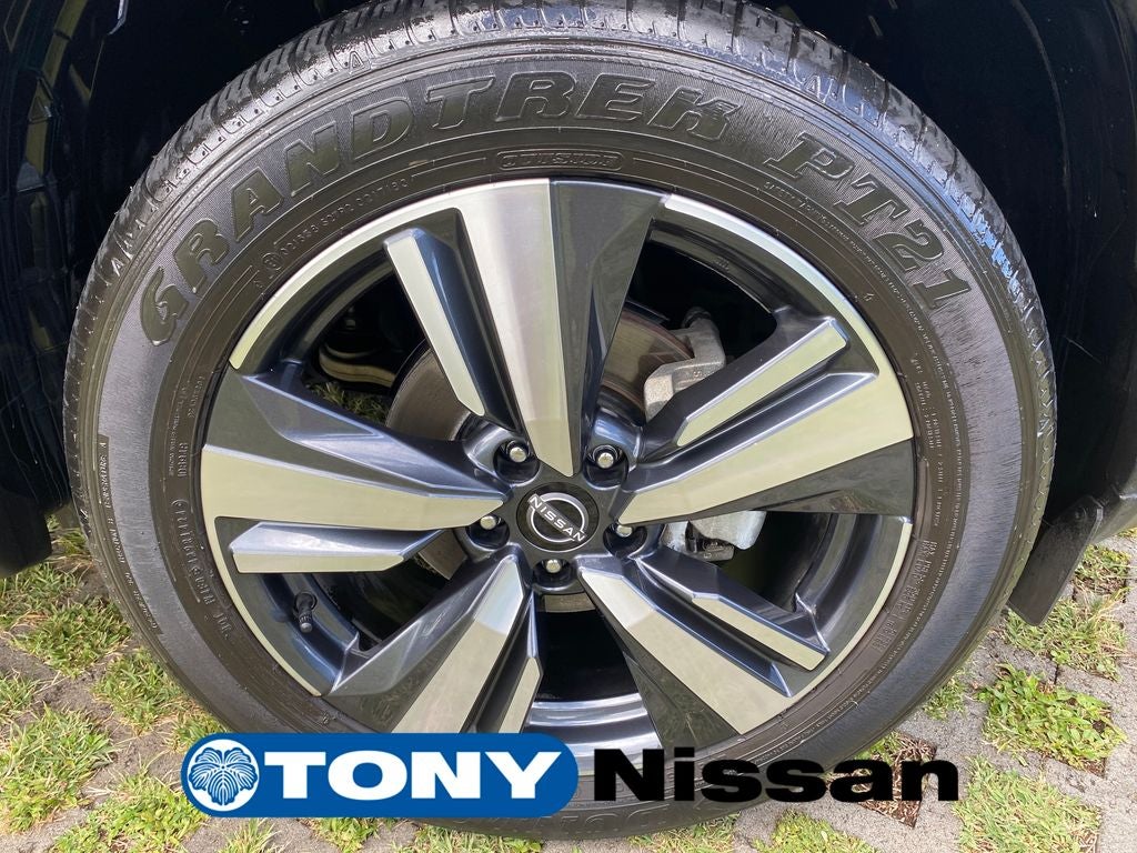 2024 Nissan Rogue SL