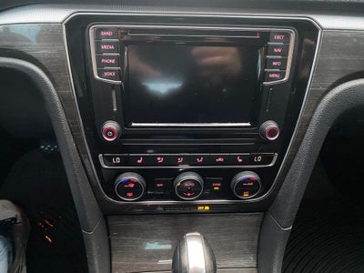 2017 Volkswagen Passat Base