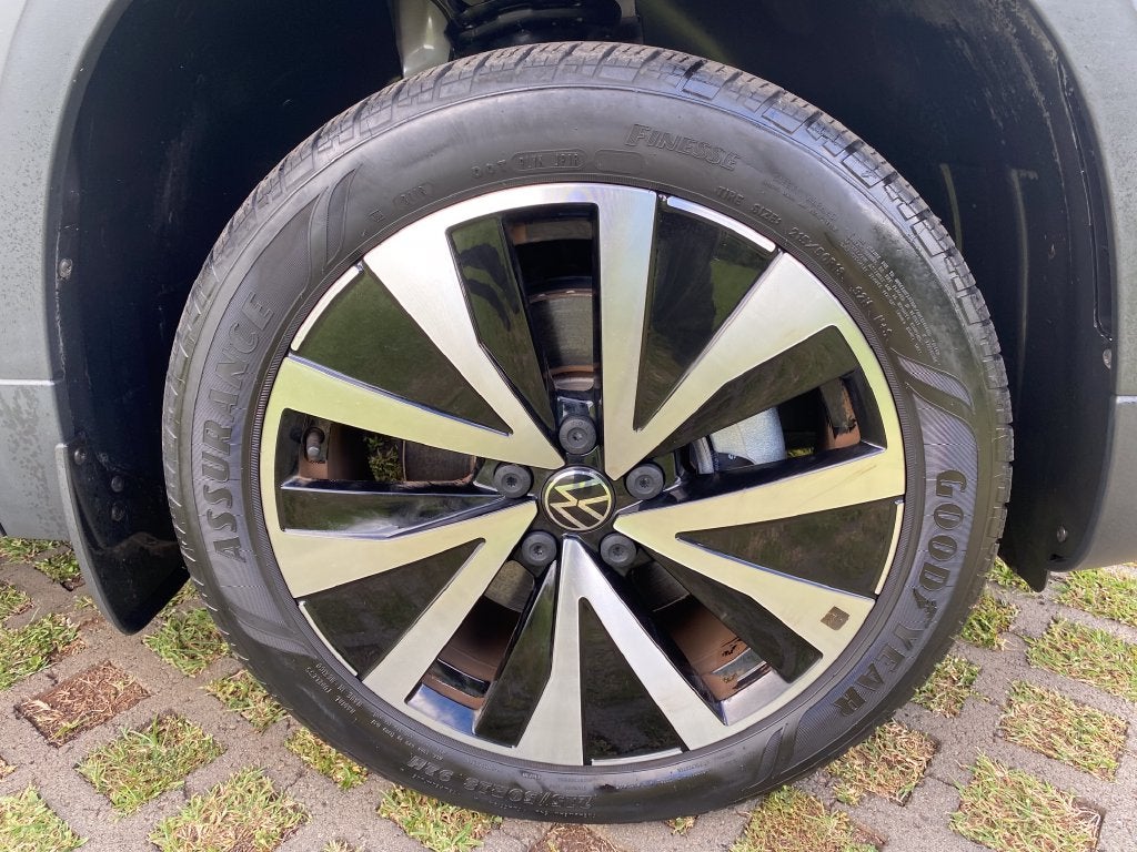 2023 Volkswagen Taos Base