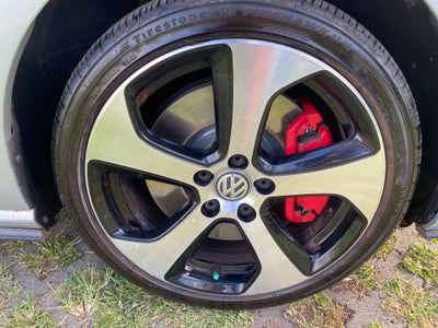 2016 Volkswagen Golf GTI Base