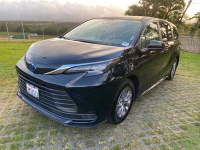 2024 Toyota Sienna Base