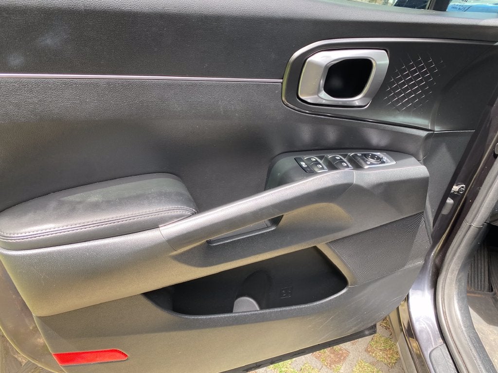 2022 Kia Sorento Hybrid Base
