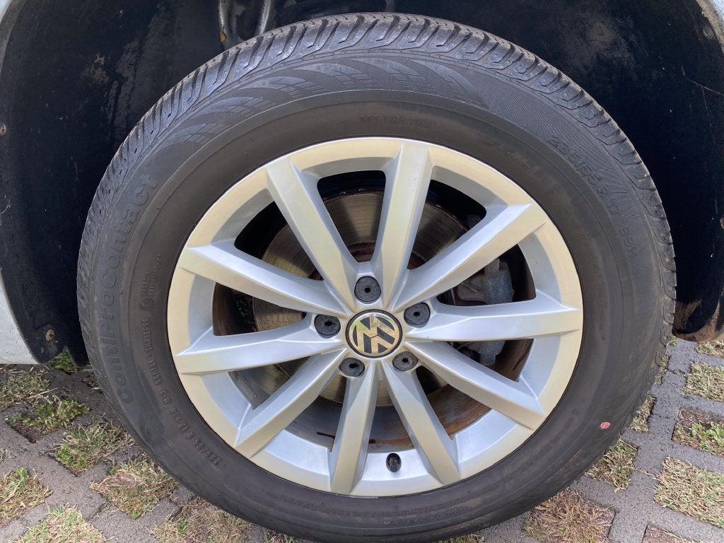 2017 Volkswagen Tiguan Base