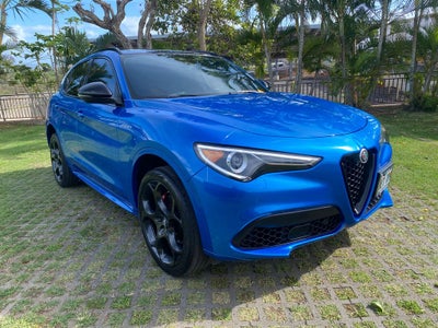 2022 Alfa Romeo Stelvio Base